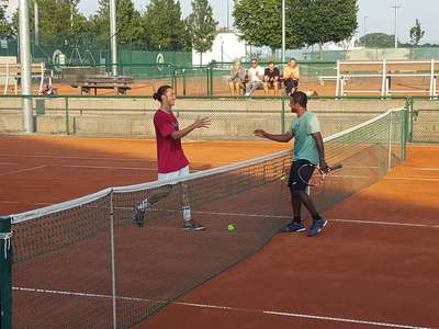 Handshake nach dem Finalmatch Alvaro-vs-Sriram